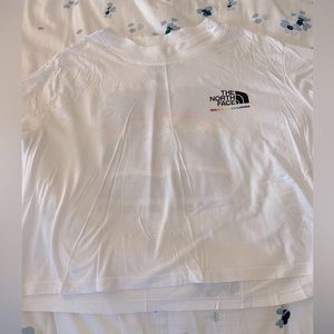 NWOT North Face Crop T